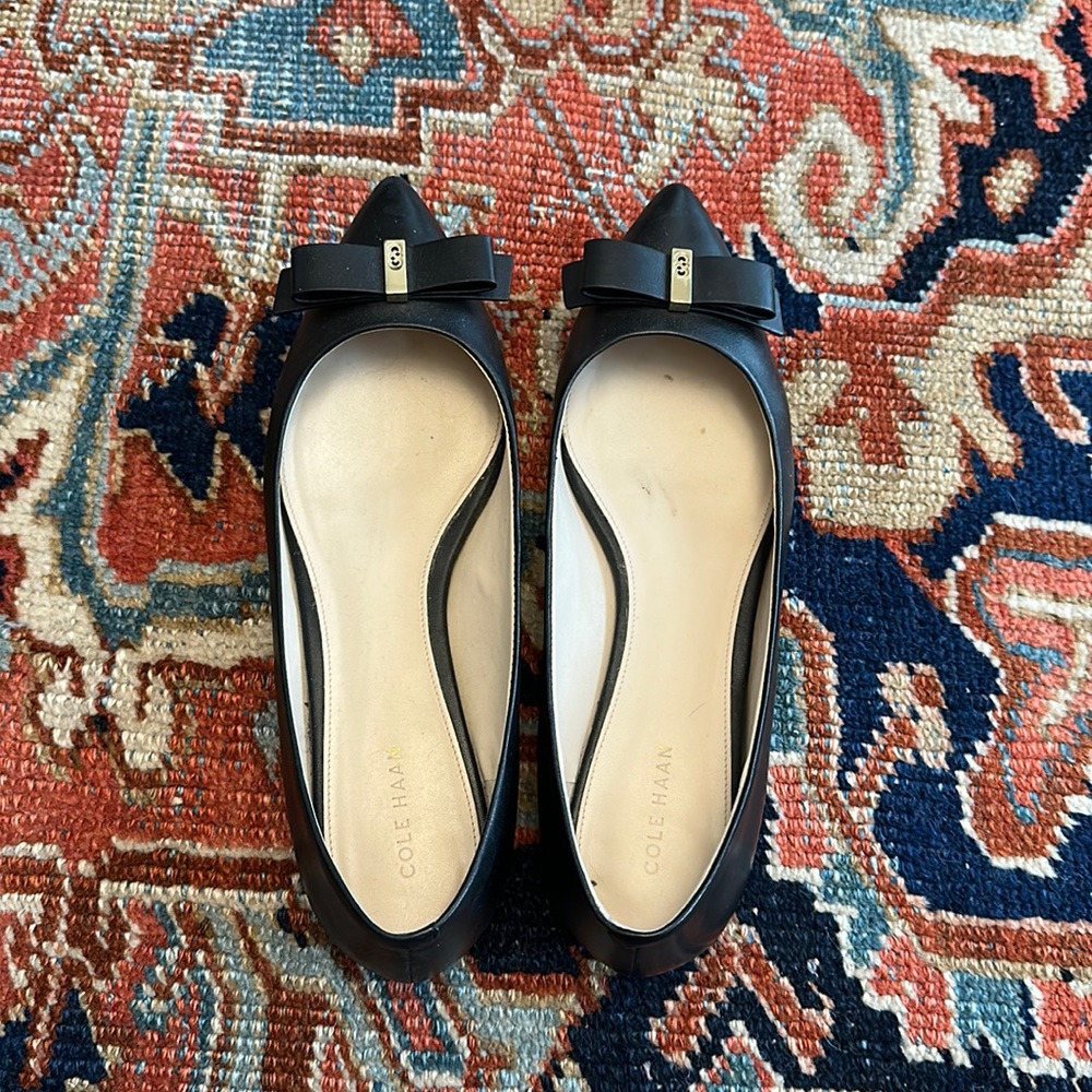 Cole Haan Black Leather Flats with leather bow, Sz 9